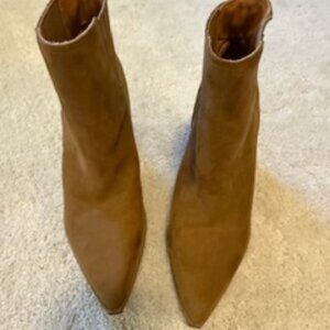 Nine West Cognac Colored Booties Size 8 1/2
